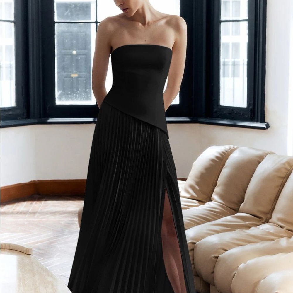 Elegant Black Strapless Dress